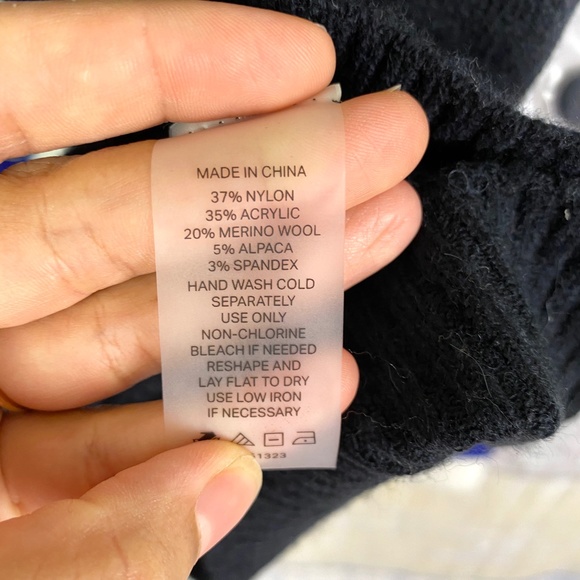 Nordstrom COURT & ROWE Belle Noel Varsity Cardigan Black Sweater in Rich… - Picture 9 of 9